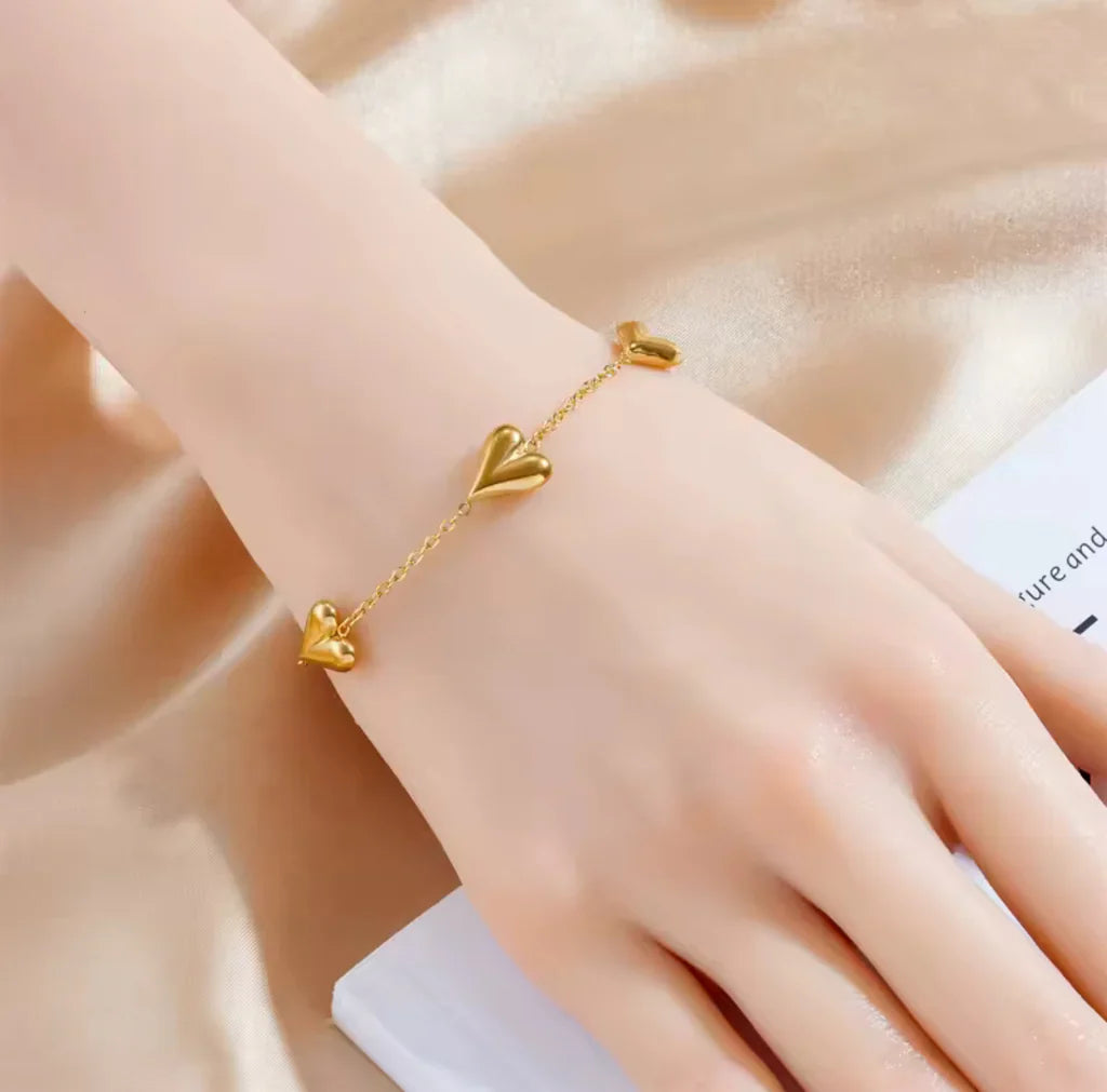 Adjustable Gold Heart Bracelet