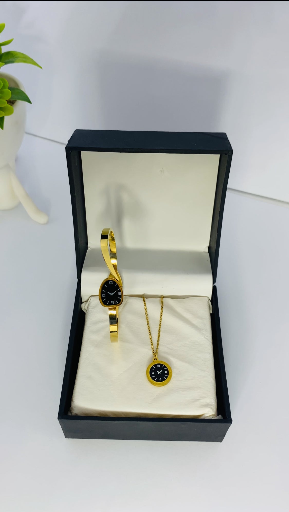 Elegant Watch Style Combo