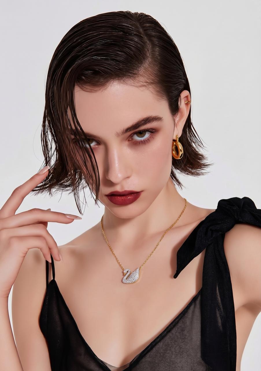 Luxury Swan Pendant